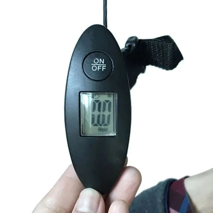 9eight5 luggage scale measuring 0.1kg to 40kg, a versatile tool for weighing luggage with a digital display and durable strap.