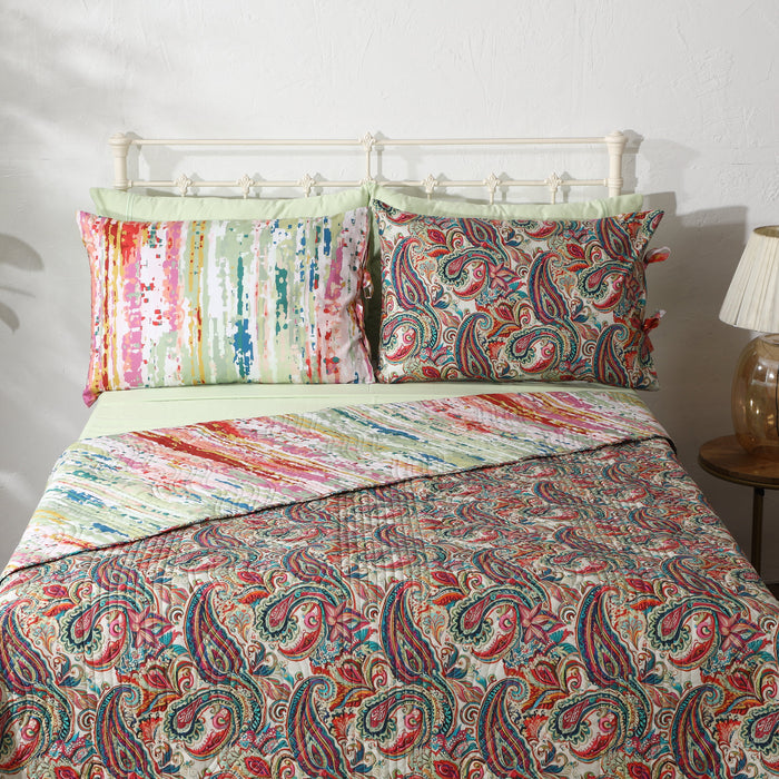 Reversible paisley print quilt set by Whites of London NZ featuring intricate paisley pattern on soft fabric.